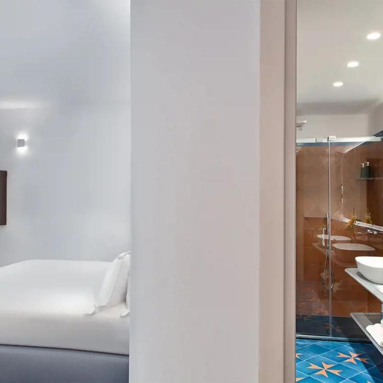 Hotel Residence - Camera Matrimoniale Deluxe con Balcone e Vista Mare - 4