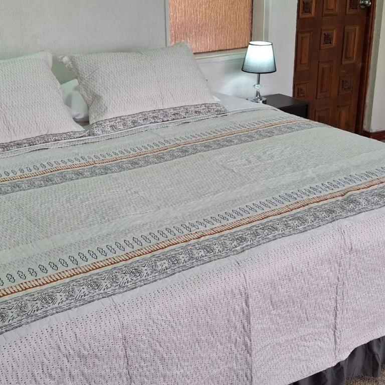 Albergue AH - Deluxe Queen Room - 34