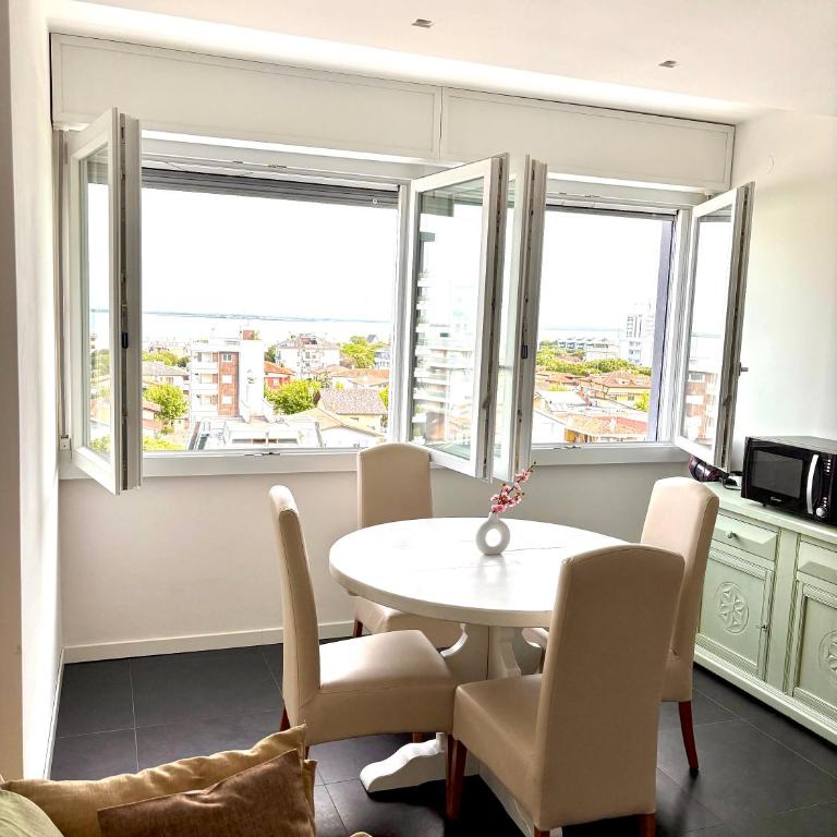 FabFour Apt - Piazza Fontana - Two-Bedroom Apartment - 2