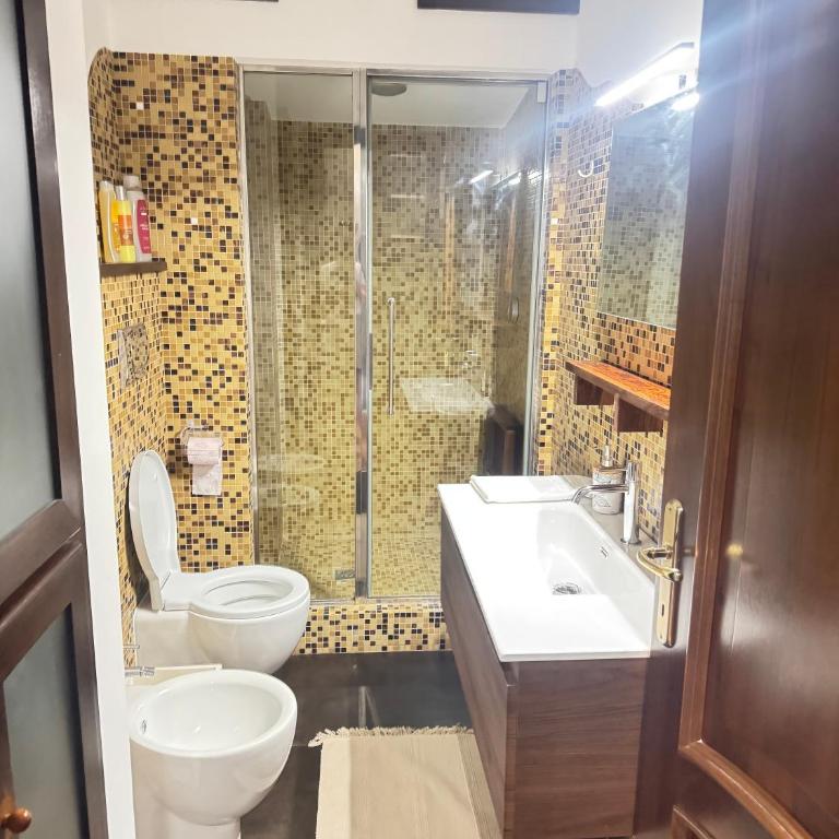 Olimpus Luxury Stays - Two-Bedroom Deluxe Apartment with Balcony - 9