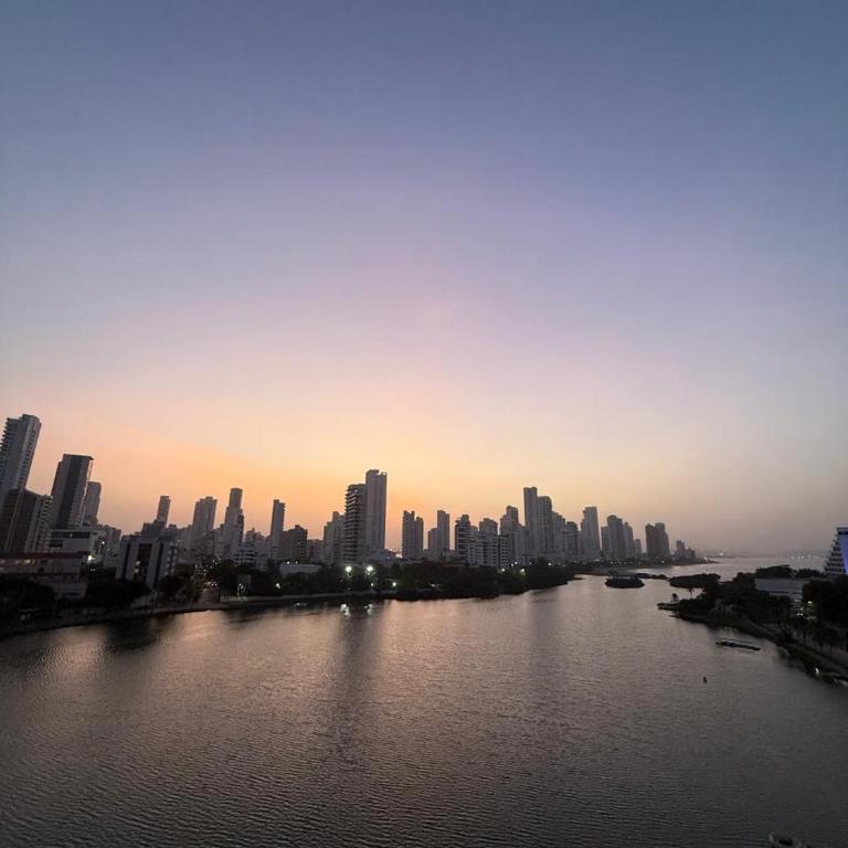 Exclusivo Apto Torres Del Lago - Apartamento de 2 dormitorios - 9