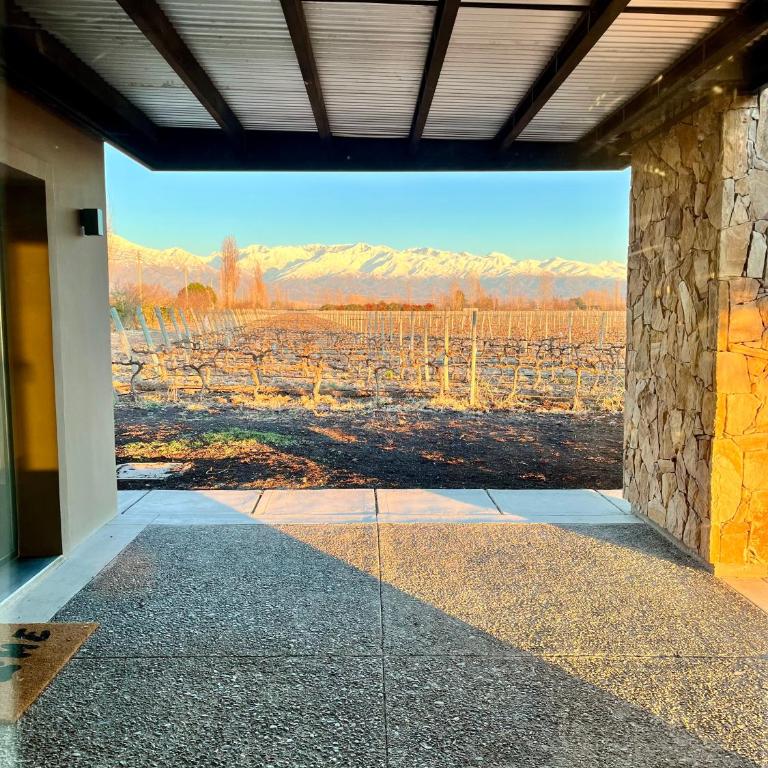 Finca Torcivia Luna - Habitación con cama extragrande y vistas a la montaña - 2