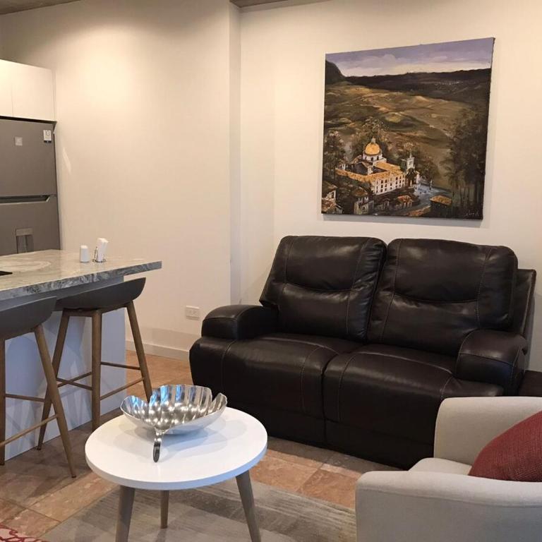 Flor de Lis Suite - One-Bedroom Apartment - 12