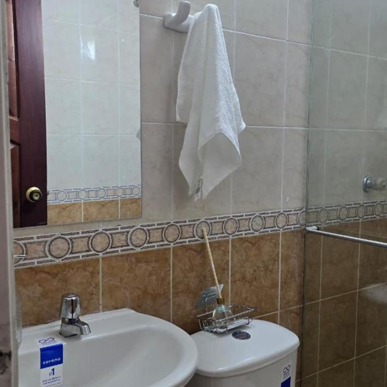 Charming home in San Gil! - Three-Bedroom House - 2