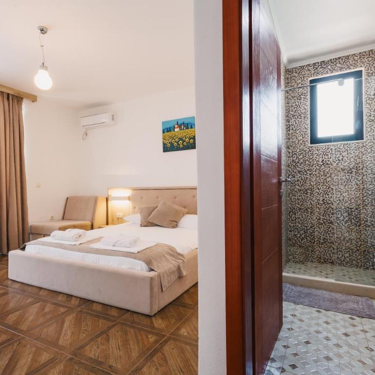Apartments Stanaj - Dvokrevetna Soba sa Bračnim Krevetom i Pogledom na Bazen - 4