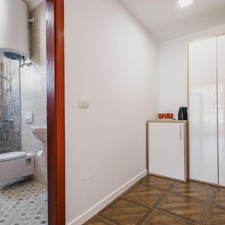 Apartments Stanaj - Dvokrevetna Soba sa Bračnim Krevetom i Pogledom na Bazen - 3