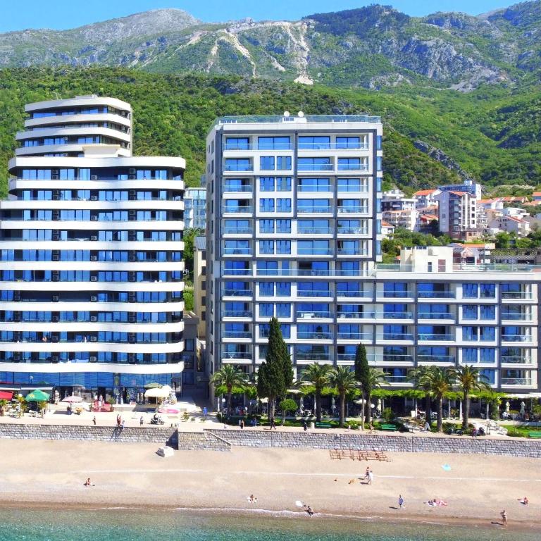 Royalisa Suites & Residence - Rafailovici Beachfront Luxury Living - Superior Suite with Sea View - 13
