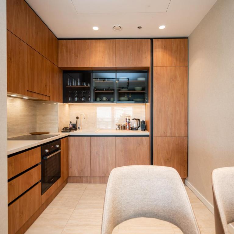 Star West Luxury - One-Bedroom Apartment - 13