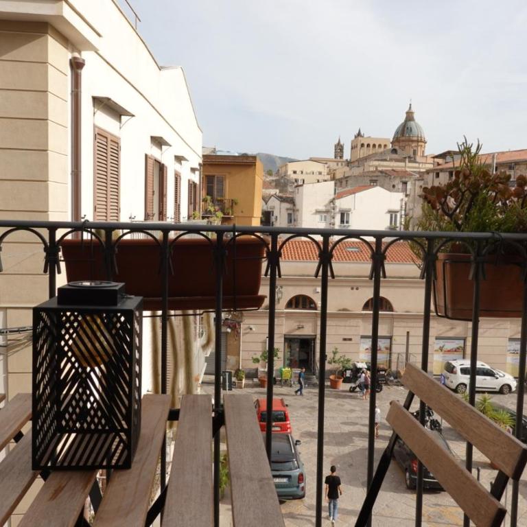 Santa Maruzza - Apartment with Balcony View, 5 Min Walk to Teatro Massimo & Cathedral - Appartamento con 2 Camere da Letto - 8