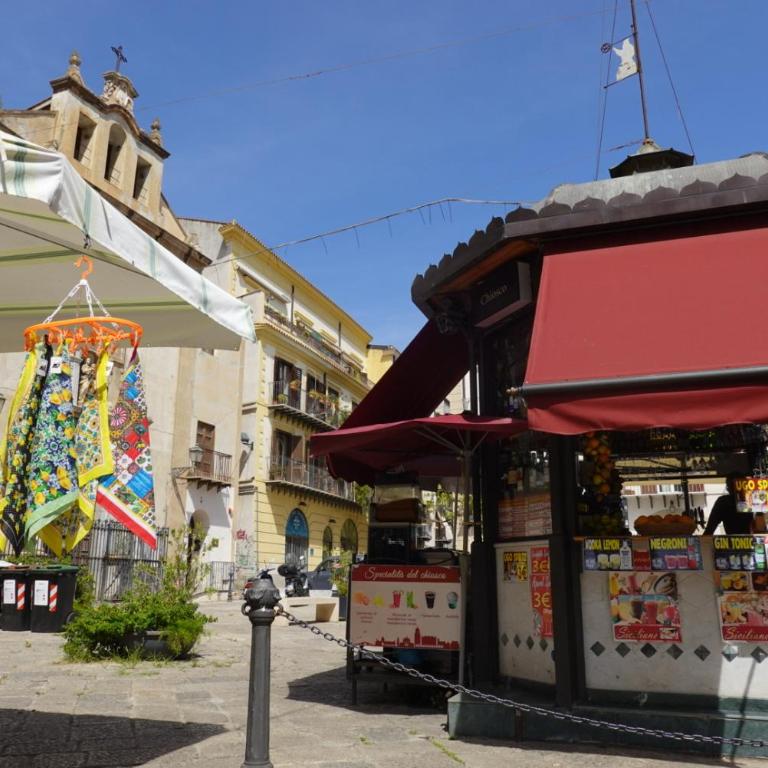 Santa Maruzza - Apartment with Balcony View, 5 Min Walk to Teatro Massimo & Cathedral - Appartamento con 2 Camere da Letto - 19