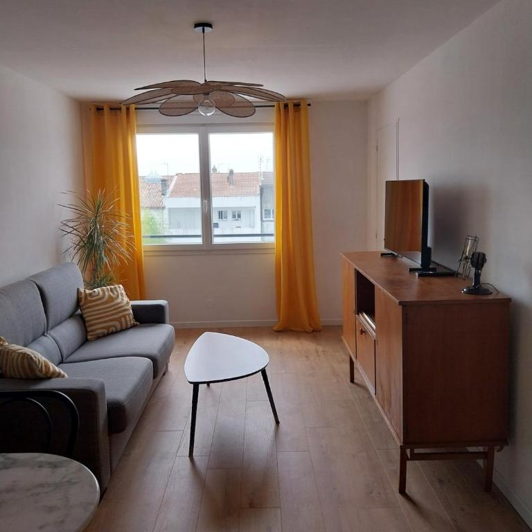 ROYAN, APPARTEMENT CENTRE VILLE, PLAGE très proche, WIFI - Appartement 1 Chambre - 3