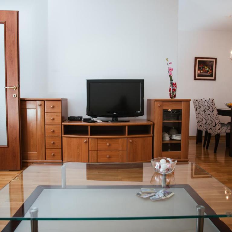 The Nexus Apartment Mostar - Two-Bedroom Apartment with Terrace - 20