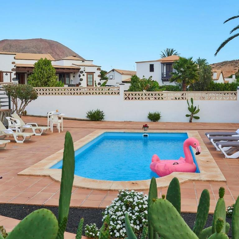 Spacious Holiday Home in La Oliva - Casa de vacaciones de 5 dormitorios - 6