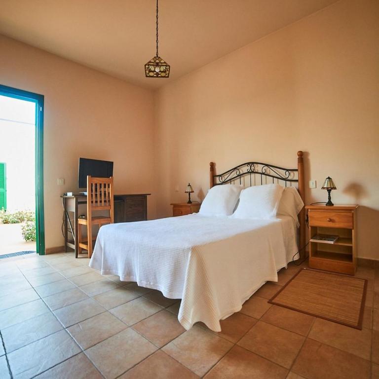 Spacious Holiday Home in La Oliva - Casa de vacaciones de 5 dormitorios - 5