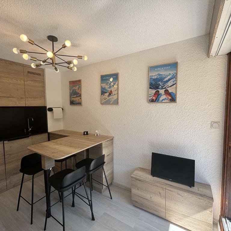Studio rénové 4 pers au pied des pistes à Auris en Oisans - One-Bedroom Apartment - 2