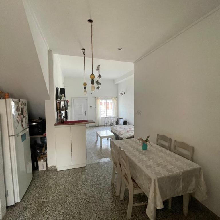 Casa en zona norte de La Plata - Apartamento de 1 dormitorio - 2