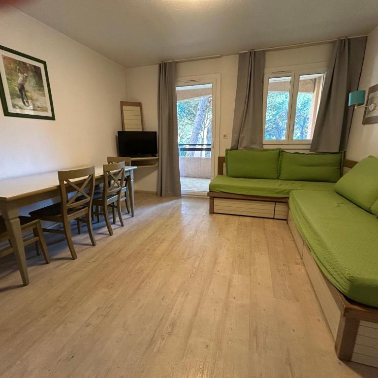 Appartement 1 chambre et double balcon - Apartment mit 2 Schlafzimmern - 3