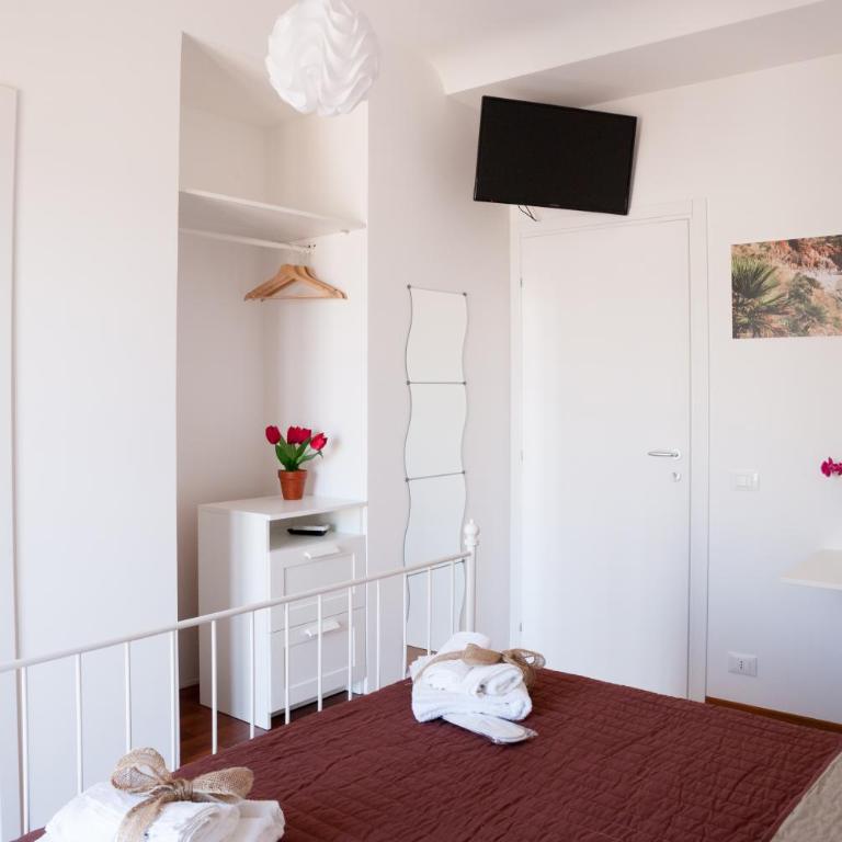 Sui tetti b&b - Camera Matrimoniale con Bagno Privato - 4