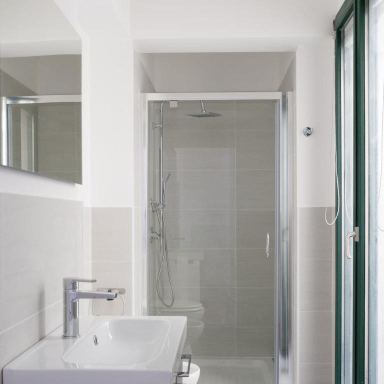 Sui tetti b&b - Camera Matrimoniale/Doppia con Letti Singoli con Bagno Privato - 6