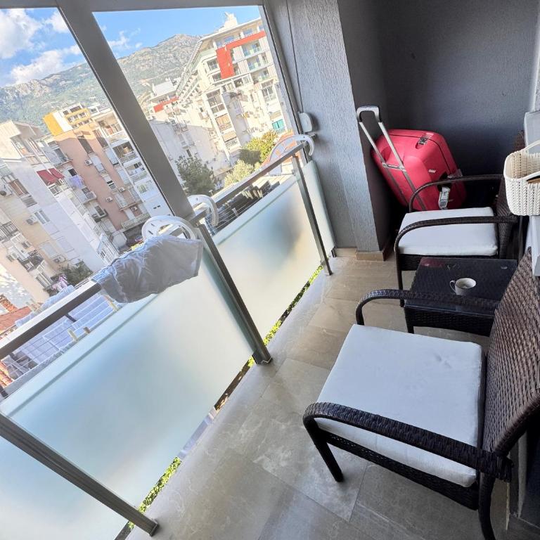 Apartment Central Budva - Two-Bedroom Apartment - 8