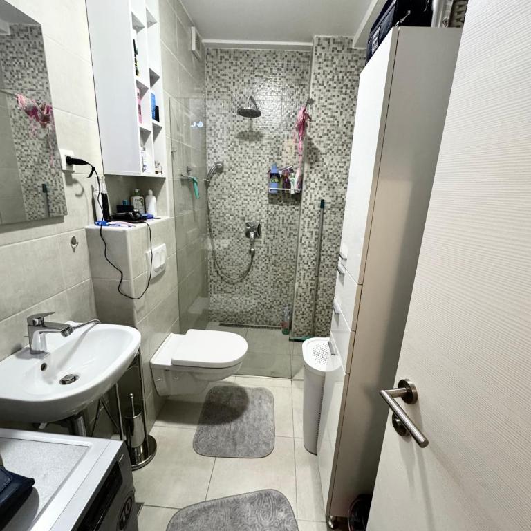 Apartment Central Budva - Two-Bedroom Apartment - 9