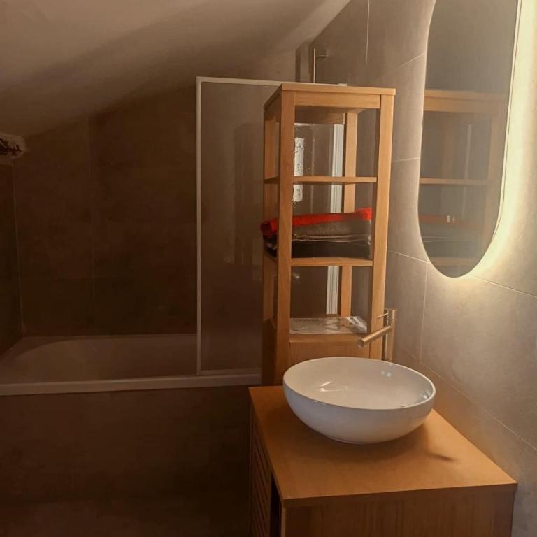 Pézenas historique appartement clim wifi 2 chambres 6 couchages - Appartement 3 Chambres - 8