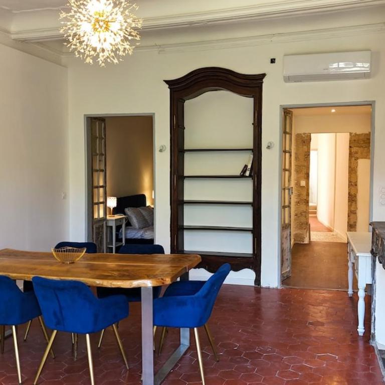 Pézenas historique appartement clim wifi 2 chambres 6 couchages - Appartement 3 Chambres - 11
