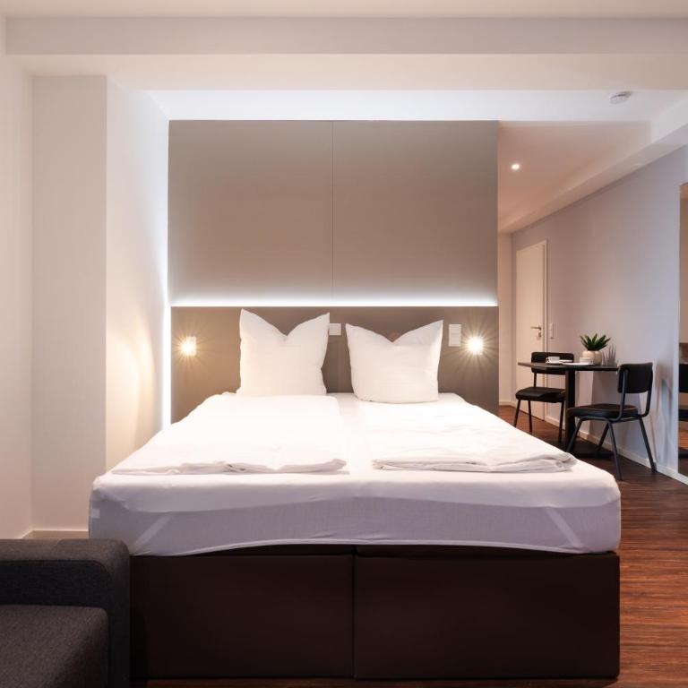 Loft Apartments Nürnberg - Nähe Hauptbahnhof - BRIGHT Collection - Deluxe Queen Studio - 1