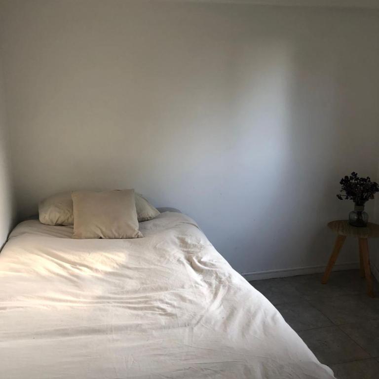 Acogedora casa - Three-Bedroom House - 1