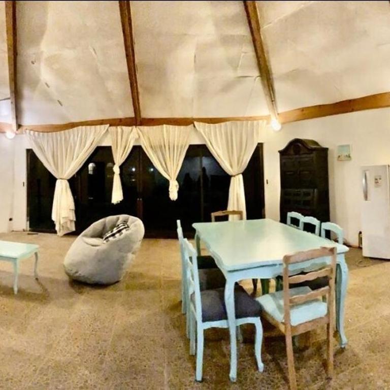 Acogedora casa - Three-Bedroom House - 2