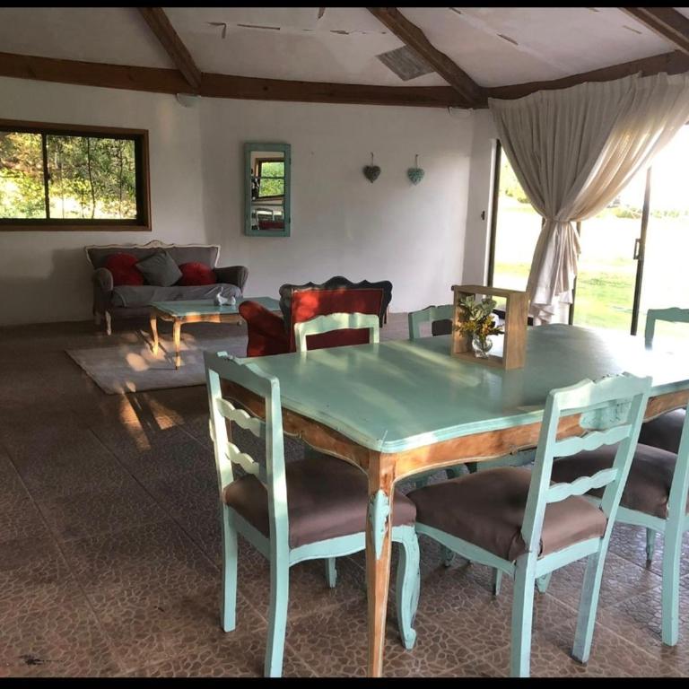 Acogedora casa - Three-Bedroom House - 8
