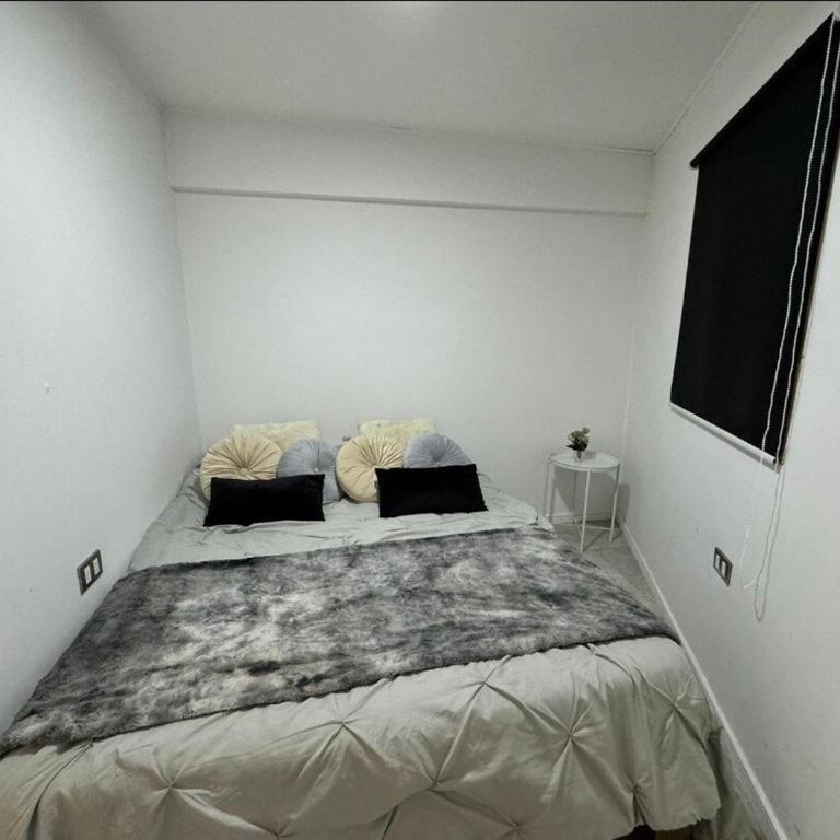Acogedora casa - Three-Bedroom House - 11