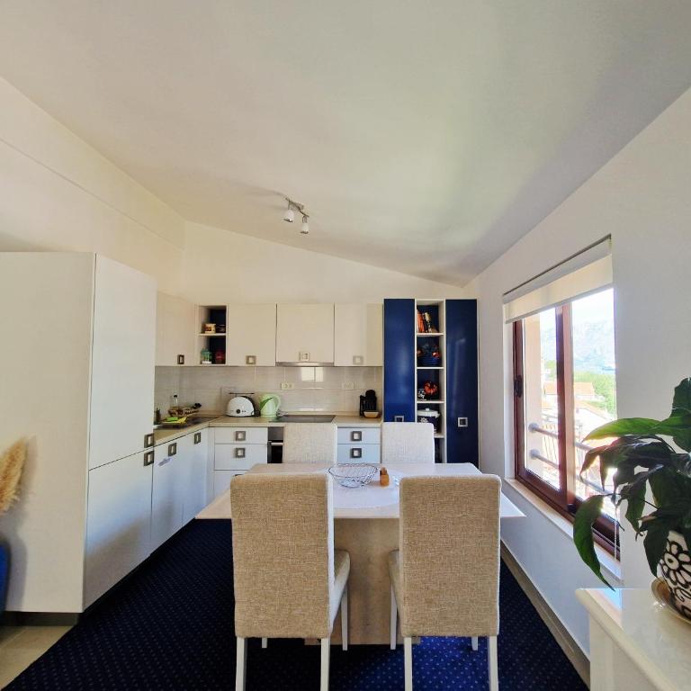 Apartments Andrija - One-Bedroom Apartment with Balcony and Sea View - 7