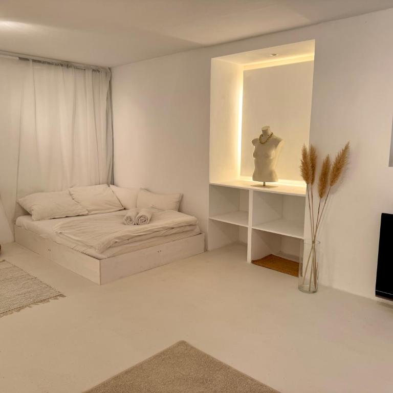 Eigene Souterrain Keller Wohnung nähe Olympiapark - von privat - Apartment mit 1 Schlafzimmer - 1