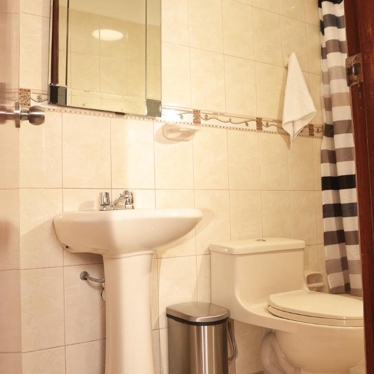 Hostel Esperanza - Triple Room with Bathroom - 6