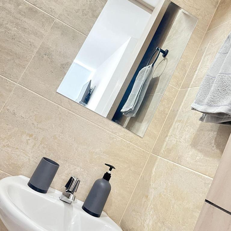 Apartamento Ideal cerca de Zona Industrial, Terminal y Centro Comercial - Two-Bedroom Apartment - 23