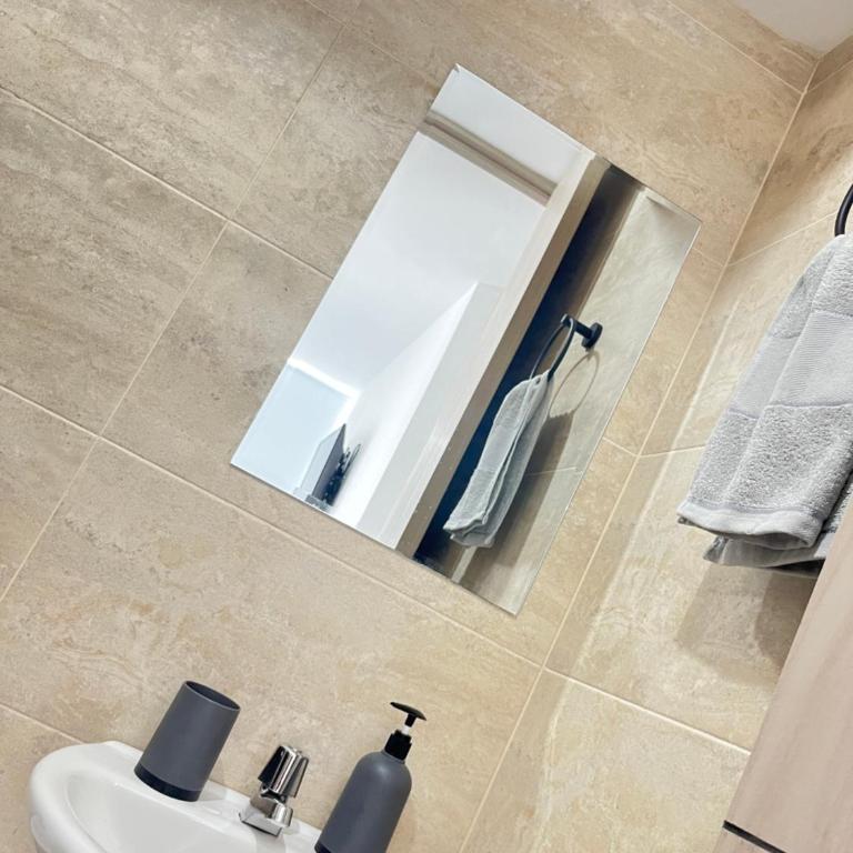 Apartamento Ideal cerca de Zona Industrial, Terminal y Centro Comercial - Two-Bedroom Apartment - 22