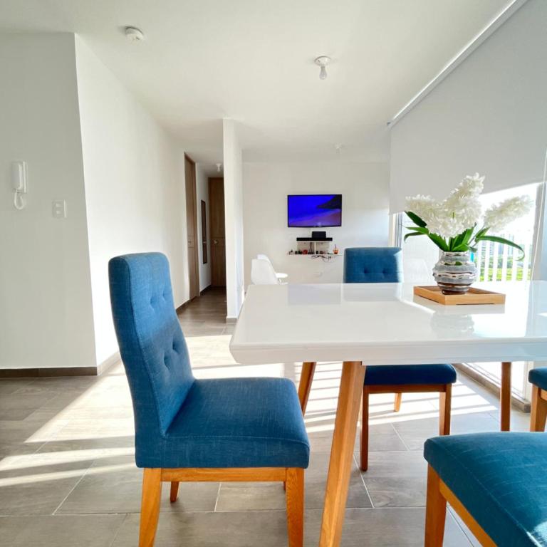Apartamento Ideal cerca de Zona Industrial, Terminal y Centro Comercial - Two-Bedroom Apartment - 13