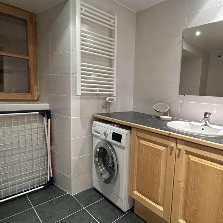 Appartement rénové 4 pièces, 6 couchages avec parking - Appartement 3 Chambres - 13