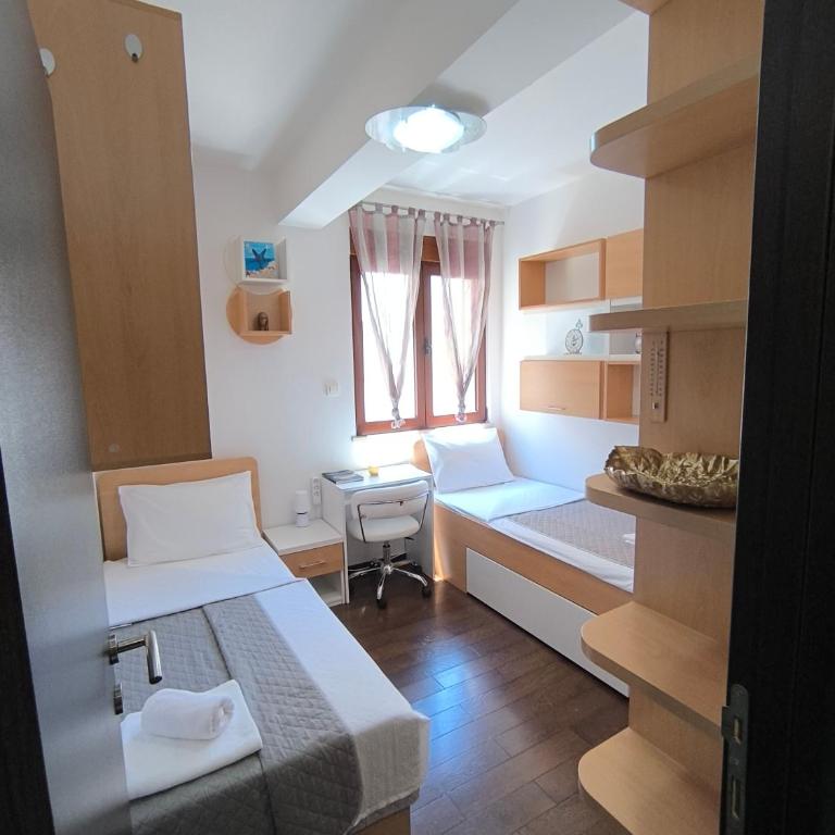 Four season seaview - lovely 2 bedroom apartment - Two-Bedroom Apartment - 4