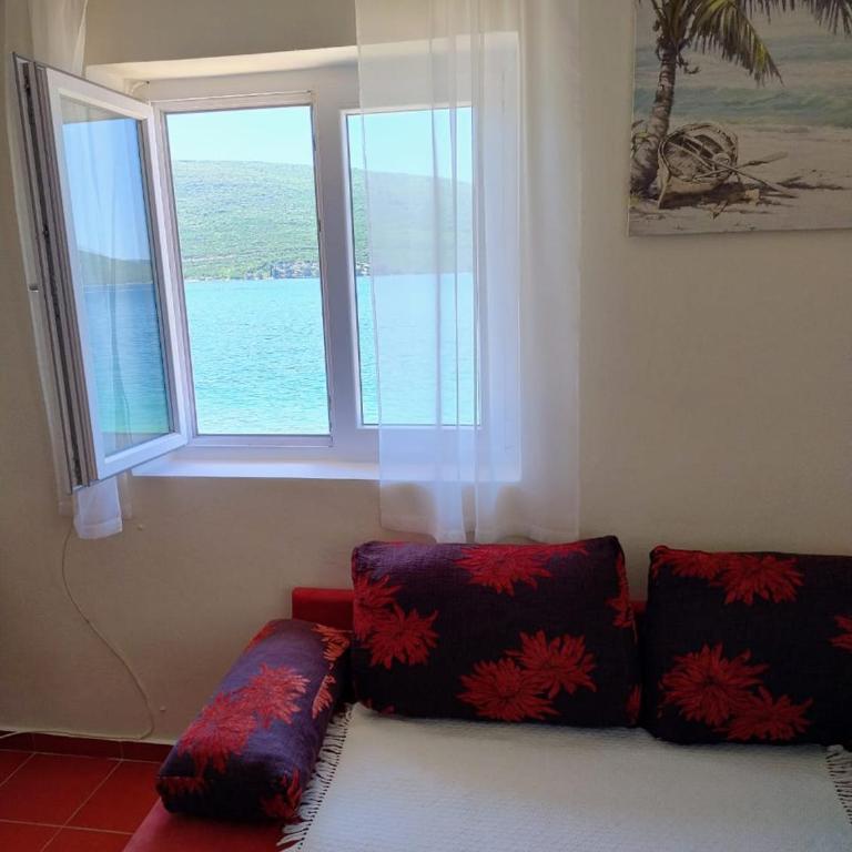 Kuća sa privatnom plazom - Two-Bedroom Apartment with Sea View - 7