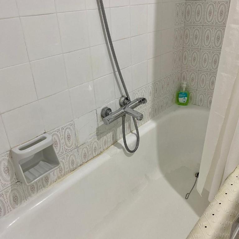 Torremolinos Centro Apartaestudio sin reformar súper precio - Apartamento de 1 dormitorio - 17