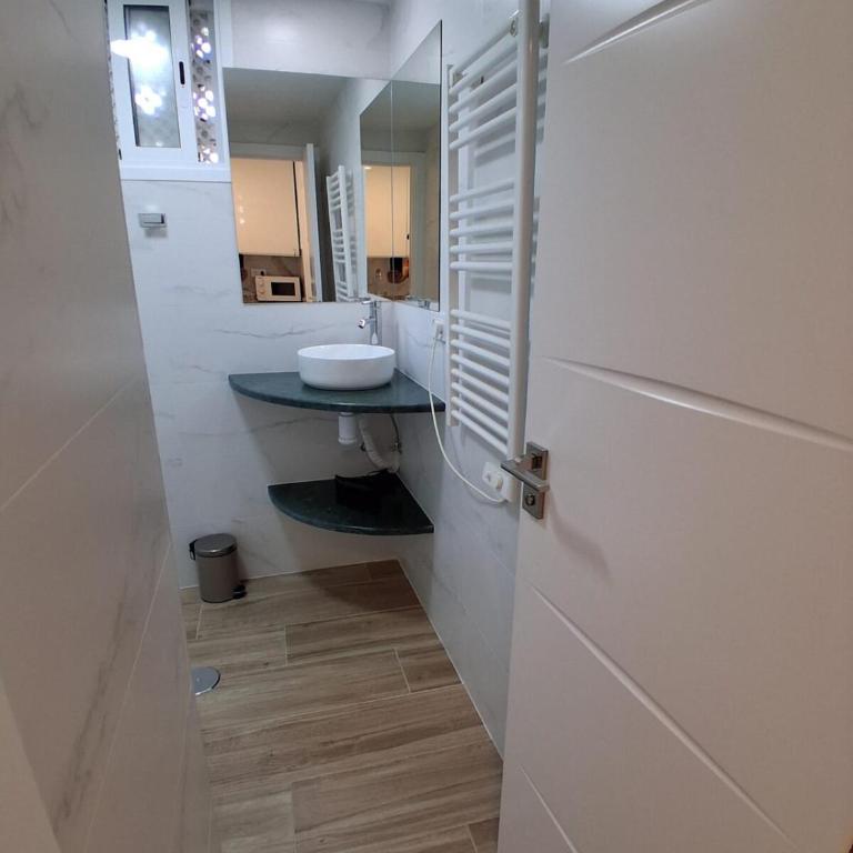 Apartamento frente al mar reformado a estrenar - Apartamento de 1 dormitorio con vistas al mar - 5