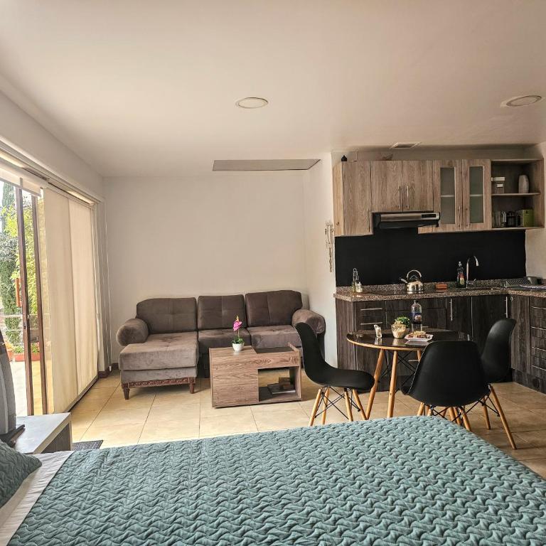 Altamira Apart Suites Tumbaco - Deluxe King Studio - 4