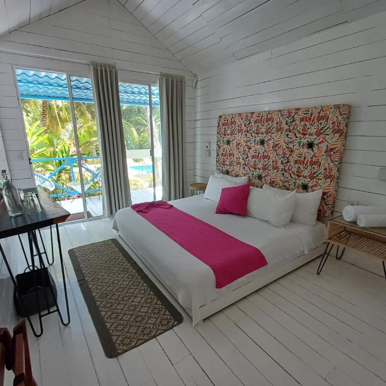 Zensus Eco Boutique Hotel - Habitación Deluxe con cama extragrande - 3