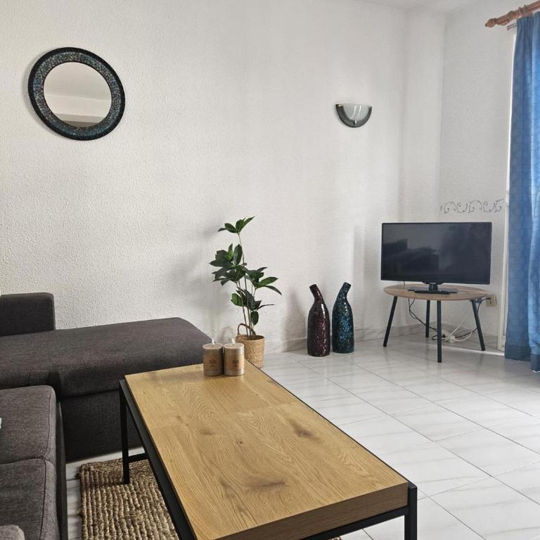 Blue Island House on the hill, with heated pool - Apartamento con vistas a la piscina - 7