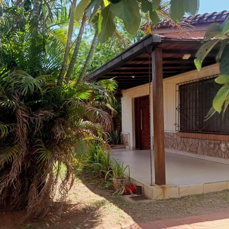Lovely Home Near the Airport and Business District - One-Bedroom House - 1