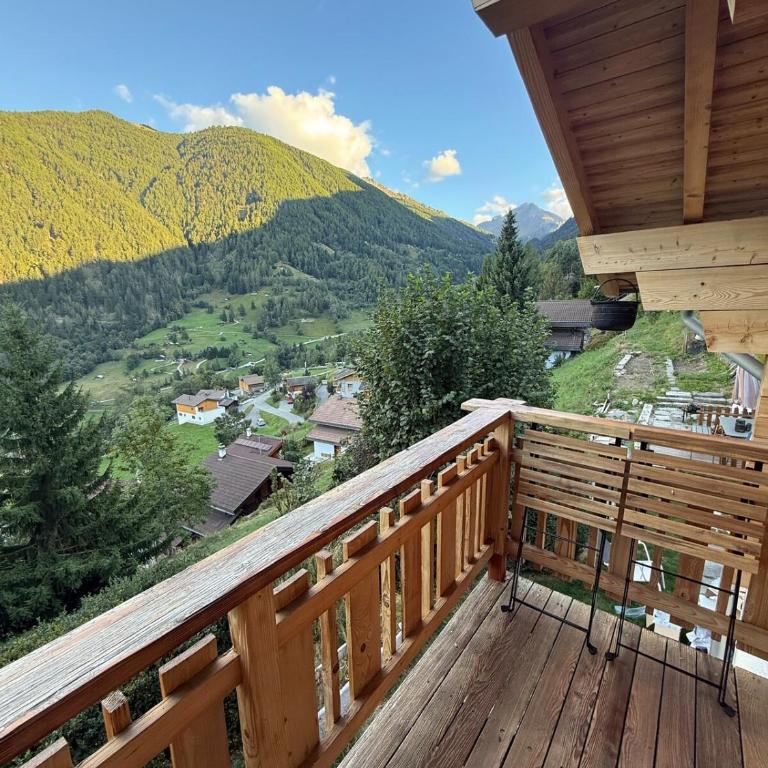 Chalet Opalpin Lodge & Spa, vue montagne et jacuzzi - Chalet - 19