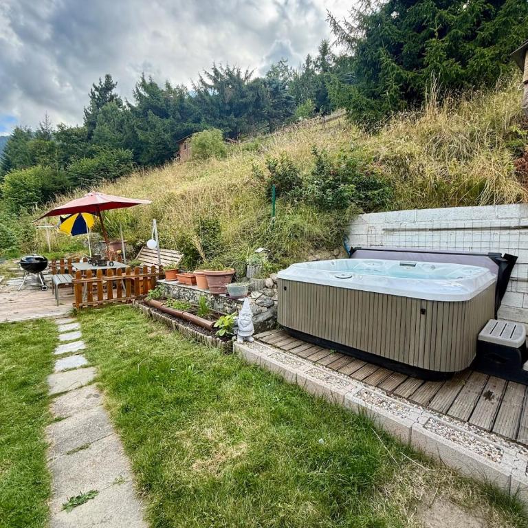 Chalet Opalpin Lodge & Spa, vue montagne et jacuzzi - Chalet - 31