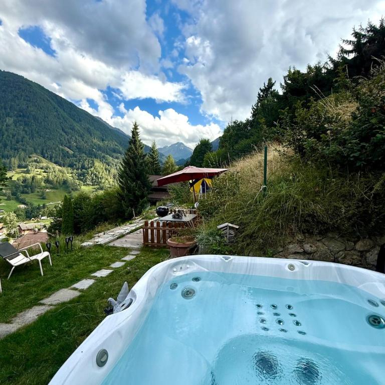 Chalet Opalpin Lodge & Spa, vue montagne et jacuzzi - Chalet - 1